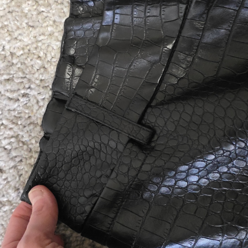 Chico's Faux Leather Croc Embossed Wide Leg Pants Size 0 (Chico's Size 4) Black - Picture 4 of 12